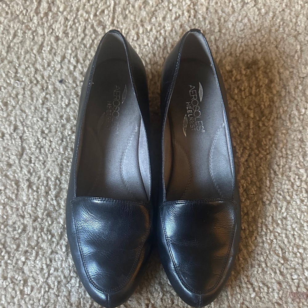 AEROSOLES Black Leather Loafer Flats